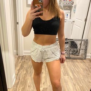 American Eagle flowy shorts
